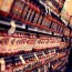Warenregal im Supermarkt